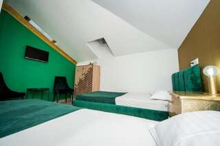 Отель Hotel Jolie- Casa Cutava Галац Двухместный номер с 2 отдельными кроватями-6