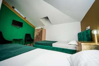 Отель Hotel Jolie- Casa Cutava Галац Двухместный номер с 2 отдельными кроватями-11