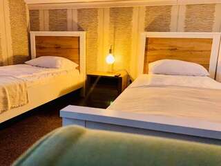 Отель Hotel Jolie- Casa Cutava Галац Двухместный номер с 2 отдельными кроватями-4